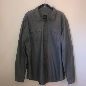 XL Long sleeve button up shirt